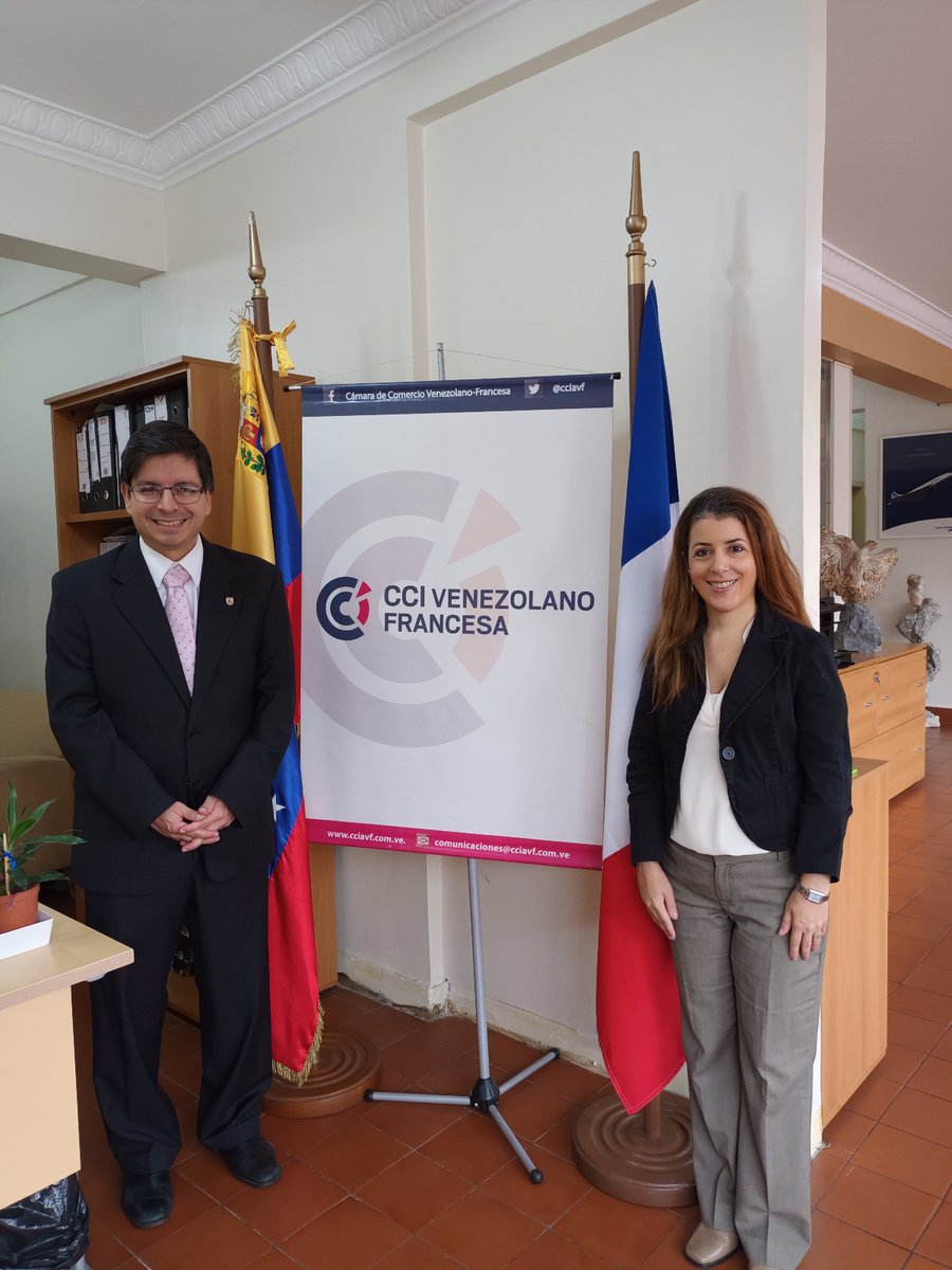 NicolasRubioB's tweet photo. El 17-jul2024 culminamos con éxito la impartición del Programa de Formación en Negocios Internacionales en la @cciavf. Este consistió de 9 talleres/módulos enseñados a lo largo de  tres meses (abr-jul) a miembros y no miembros. Agradecidos con #CCIAVF por el apoyo.
@angelaincerti https://t.co/OtQFNjBzEk