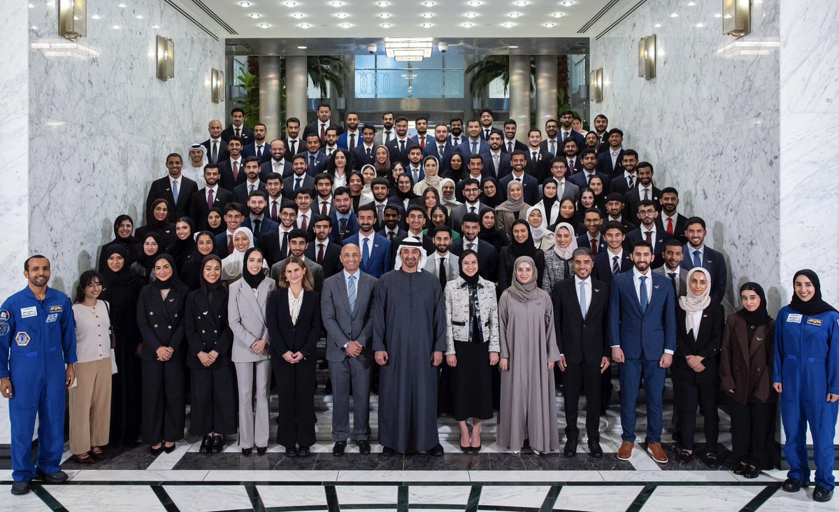 "نحن فخورون بأبنائنا الذين شرّفوا دولة الإمارات والعرب في مجال الفضاء" 

-ابونا الشيخ محمد بن زايد آل نهيّان
٢٤ سبتمبر ٢٠٢٤