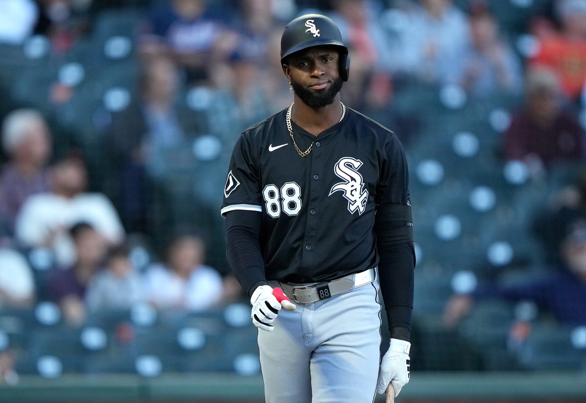 BleacherReport's tweet photo. White Sox set an MLB record for the most losses in a single season with their 121st loss https://t.co/TGfE3tO91K