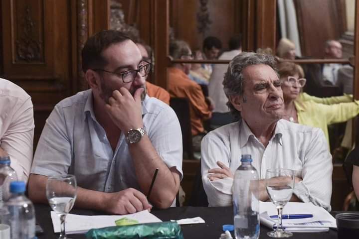 Murió Eduardo Jozami un gran intelectual y un enorme compañero, un ser con una gran calidez humana! 

Que en paz descanses querido compañero! 
Cariños y fuerza a sus seres queridos