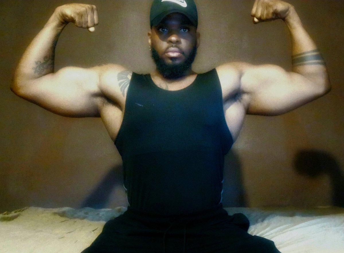 dethicknessleo's tweet photo. "Strength is built one rep at a time. The grind never stops! 💪🏾 #BuiltNotBought #StrengthGoals #MindsetOverMatter" https://t.co/rKVIyEA8ui