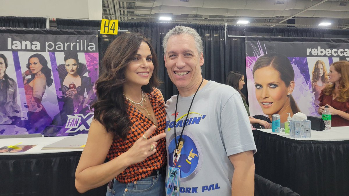 BeyondForeverSt's tweet photo. The evil queen herself @LanaParrilla signed my Once Upon A Time book at @fanxsaltlake.  Thanks my dear!
#lanaparrilla #onceuponatime #evilqueen #book #autograph #awesome #actress #fanxsaltlake https://t.co/bWEOV3RPB0