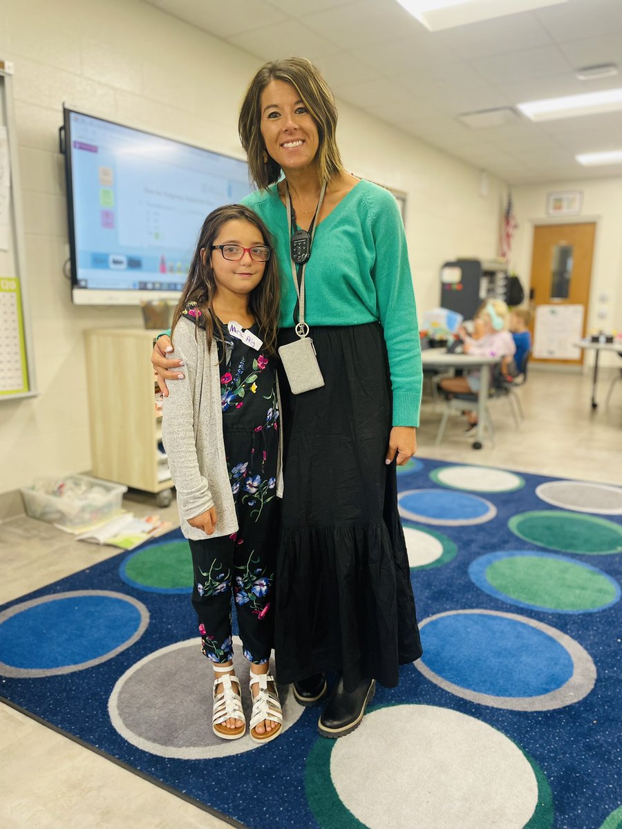 ChristaAlig's tweet photo. I had a mini Mrs. Alig today! So cute!! https://t.co/jWIIBn4yB7