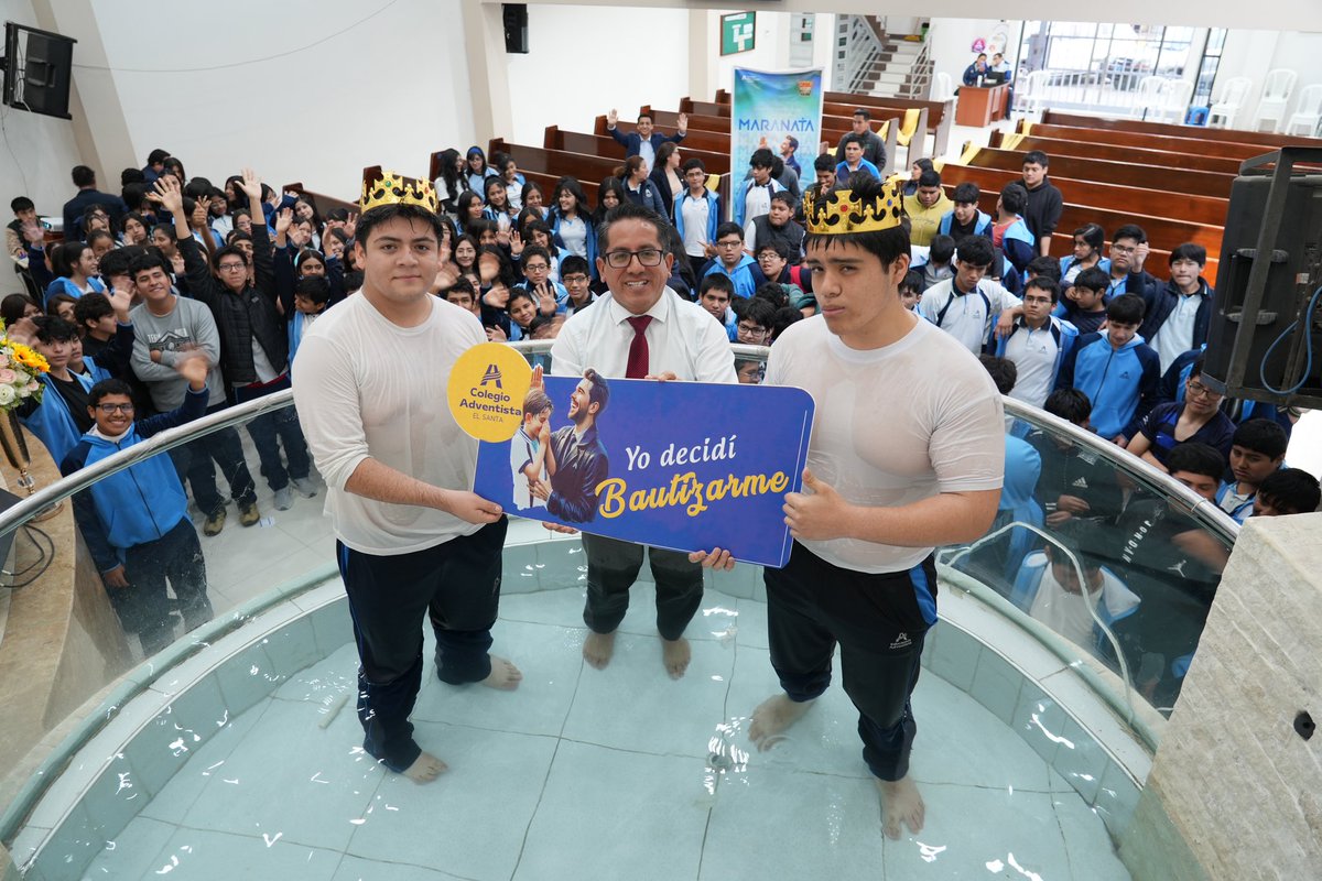 AdventistaMiCOP's tweet photo. El Colegio Adventista El Santa de la ciudad de Chimbote finalizó su Semana de Énfasis Espiritual con la decisión de bautizarse de dos alumnos. 🙏☺️ Oramos por cada uno de ellos. #BautismoDePrimavera #MaranataSpring #SemanaDeLaEsperanza https://t.co/uKm5vJLVtg