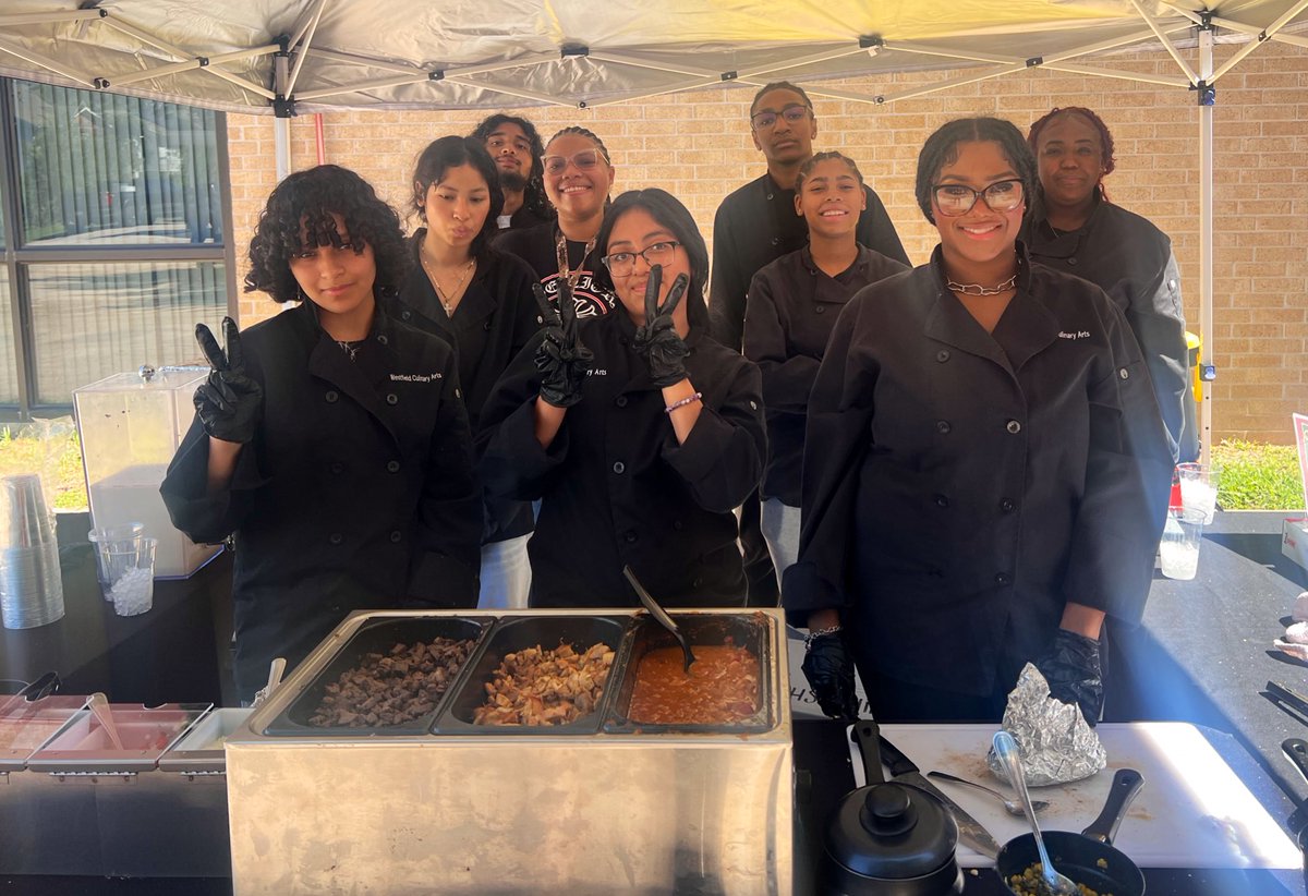 StephenJamesMBA's tweet image. The Spud Bar created by @whsmustangs Culinary Arts students today at Spring ISD Food Truck Friday @SpringISD_CTE  #beyondtheclassroom