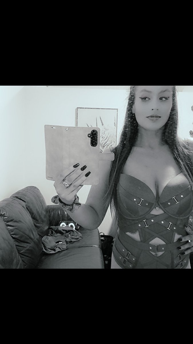 Dojakitty22's tweet photo. Come &amp; play or GFE today with me at @rosecastleau 🌹 
it's cuddly weather today! 
10am - 5pm 💕 💋 😘
Doja weekend specials starting tosah so come on down and enjoy yourself! 

Xxxx https://t.co/vjhLaLS5Cg