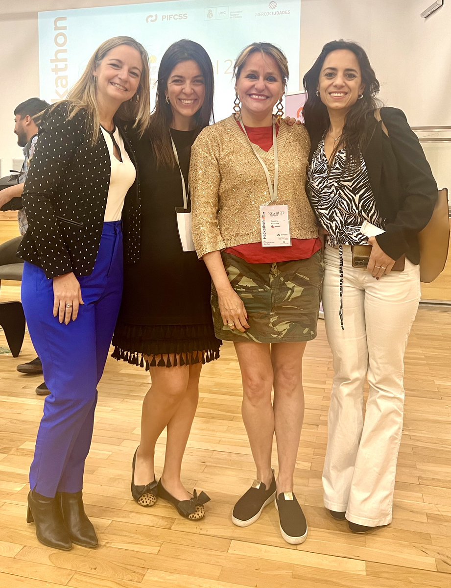 PaulinaAstrozaS's tweet image. Súper feliz de reencontrarnos 4 de las 8 integrantes de @clar2030. Gracias por estos días @Noewayar @frubiolo @mbelenh_ #Córdoba 🇦🇷