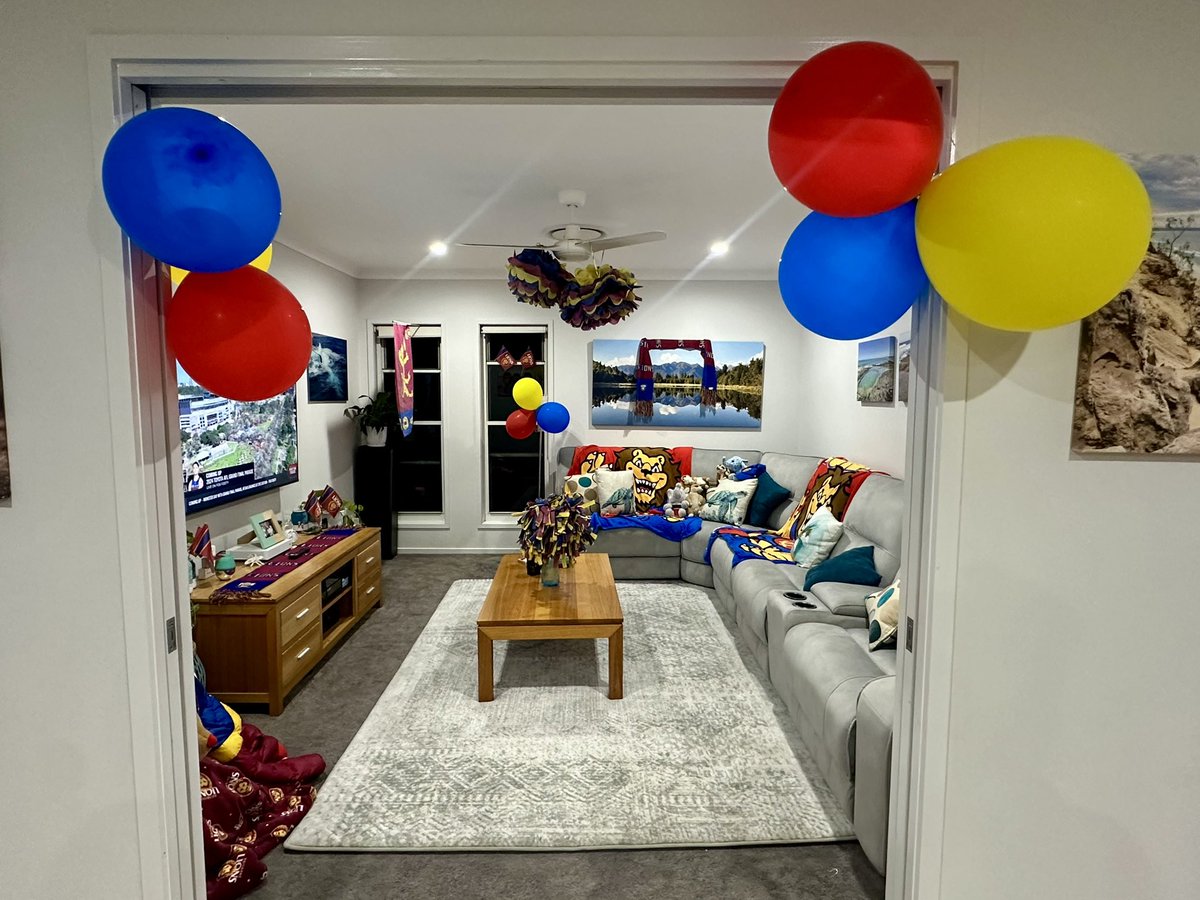 sasha job tweet media