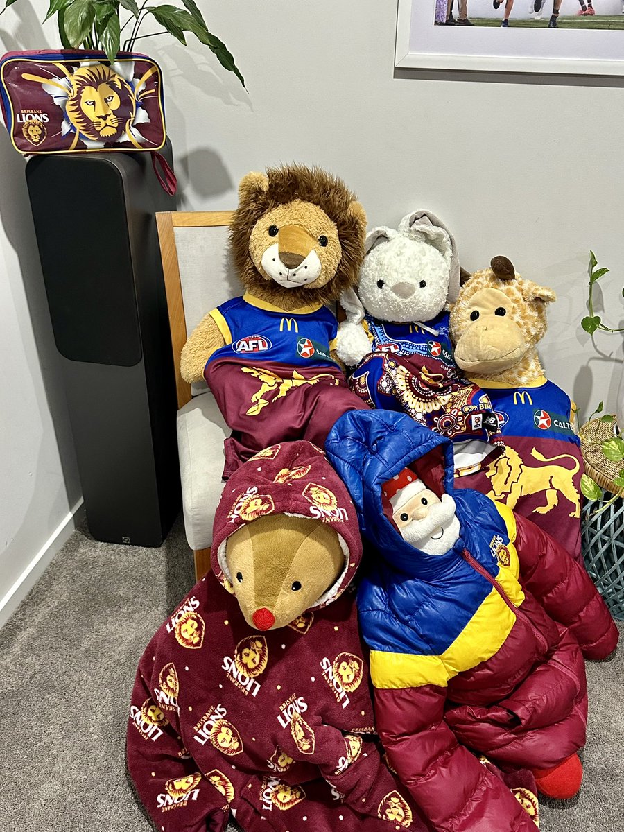 sasha job tweet media