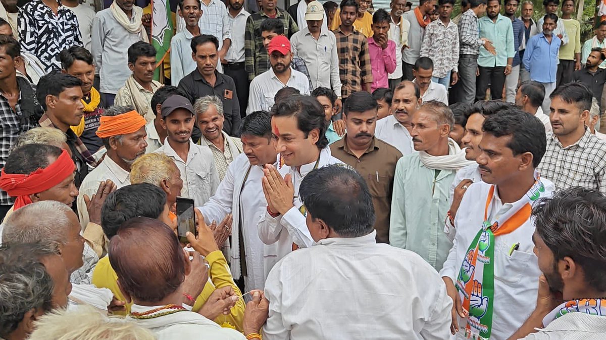 JVSinghINC's tweet photo. कल विजयपुर श्योपुर में आगामी विधान उपचुनाव की तैयारीयो को लेकर कराहल क्षेत्र में जनसंपर्क किया। https://t.co/twk82oq2NJ