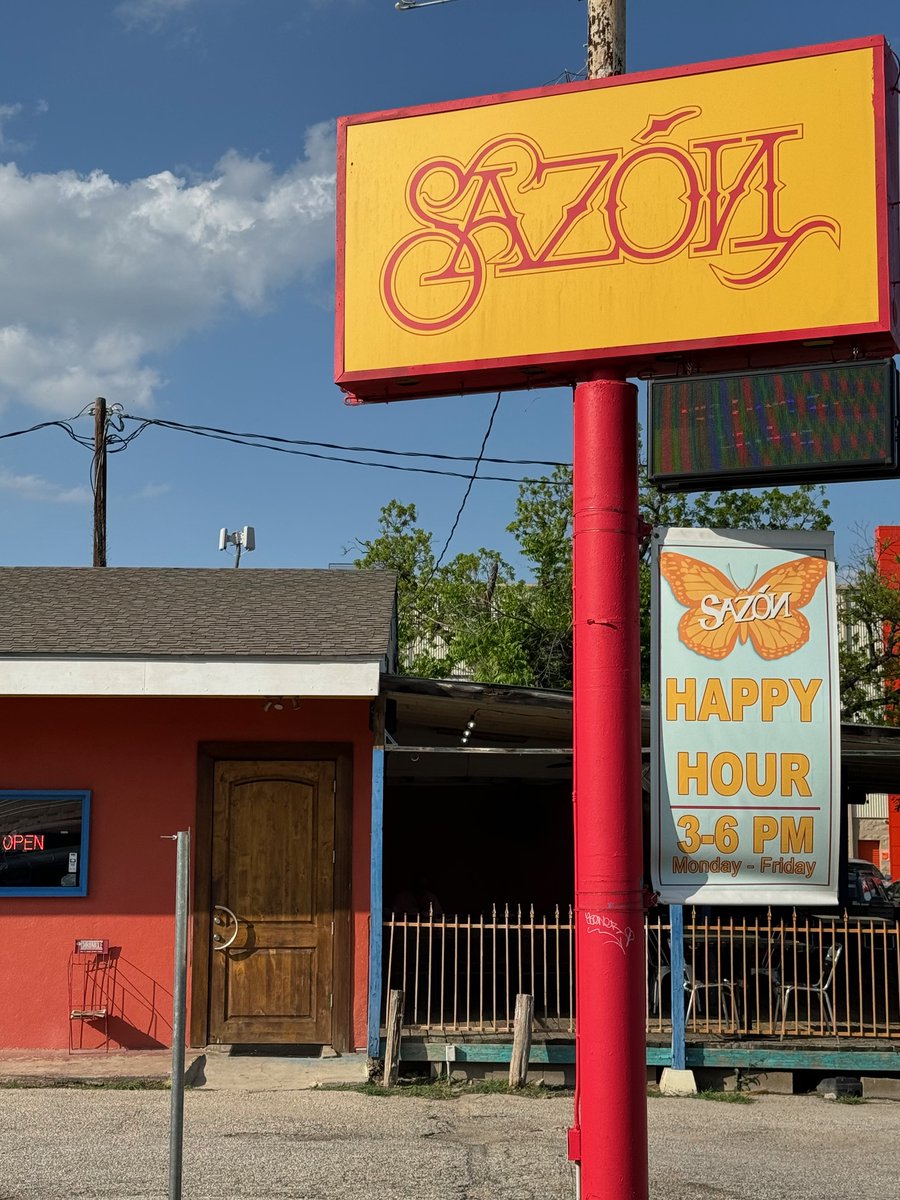 ampsolutionsio's tweet image. 🚀 Big thanks to @sazonaustin for hosting a Helium Hotspot with Amplify Solutions! 🌐💸

Ready to earn passive rewards for your business with zero effort?

✅ No setup costs
✅ We handle everything
✅ Monthly rewards!

DM us to learn more! 💬
#AustinBiz #HeliumNetwork