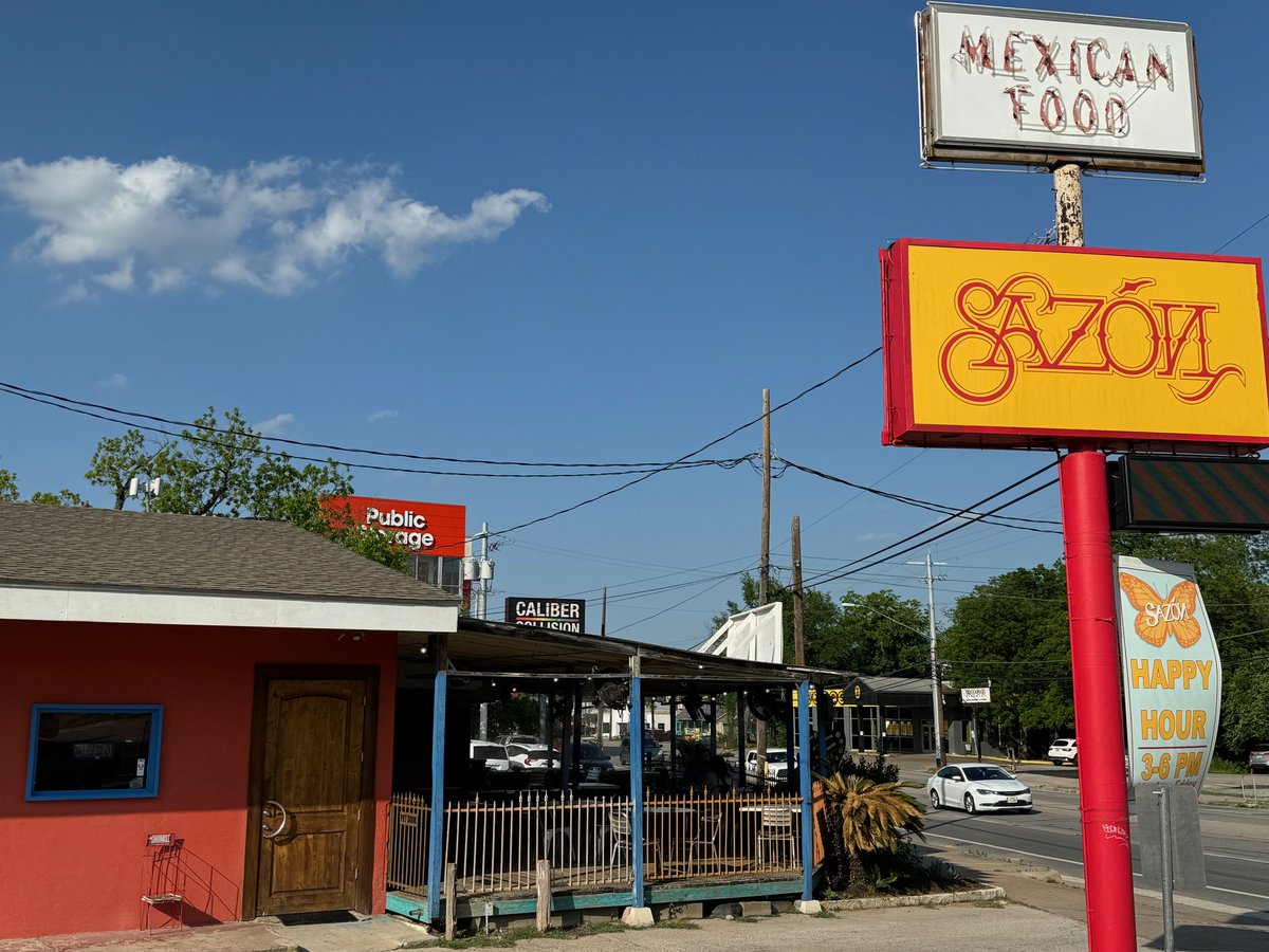 ampsolutionsio's tweet image. 🚀 Big thanks to @sazonaustin for hosting a Helium Hotspot with Amplify Solutions! 🌐💸

Ready to earn passive rewards for your business with zero effort?

✅ No setup costs
✅ We handle everything
✅ Monthly rewards!

DM us to learn more! 💬
#AustinBiz #HeliumNetwork