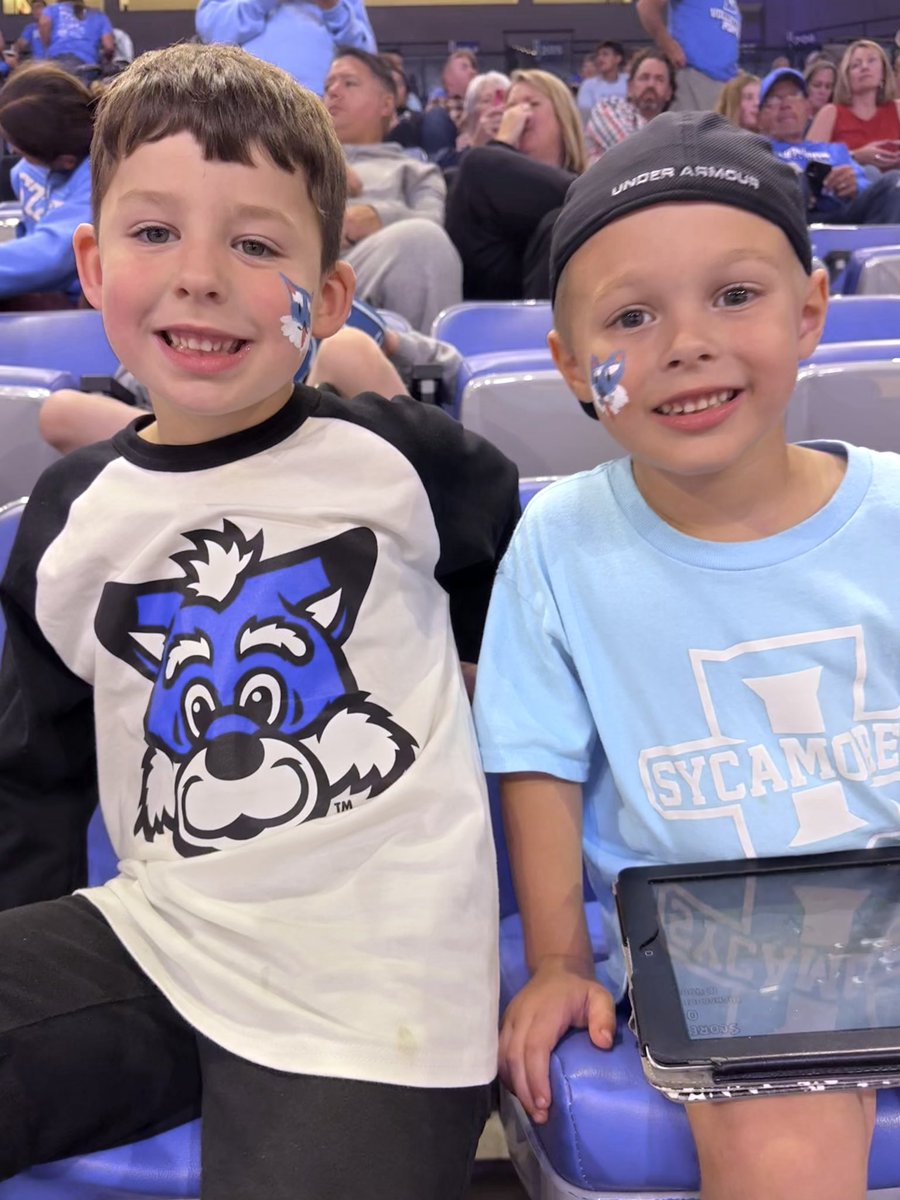 dr_urban's tweet photo. So fun to watch @IndStVB play in Hulman Center! The team played hard &amp; the fans had a great time! An awesome venue to support the Sycamores &amp; enjoy time w/ @katiegoldner1 @Josh_Goldner &amp; friends! Just look at the smiles on these 2 super fans! Good luck tomorrow @ashleepritchard https://t.co/BdkylQDLJh