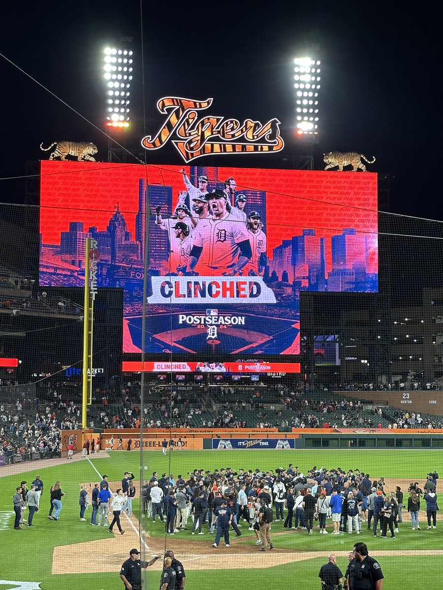 The long dark night is over 🥲 #RepDetroit