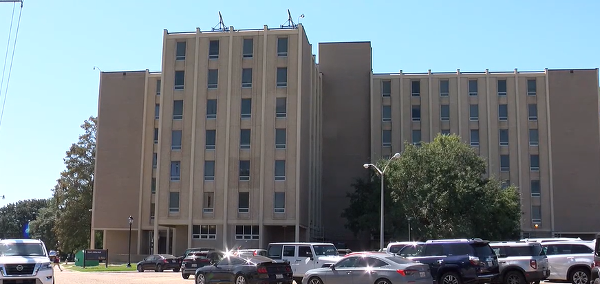 LSU's older dorms are getting a facelift: tinyurl.com/37b47h7u?utm_s…