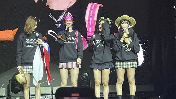 luvwjeno's tweet photo. CHILE WANTS AESPA IN SANTIAGO, we need the queens again 👸🏻💜

#SYNK_PARALLEL_LINE_IN_CHILE #WEWANTAESPAINCHILE

@aespa_official y @SMTOWNGLOBAL https://t.co/mT0GO08j8D