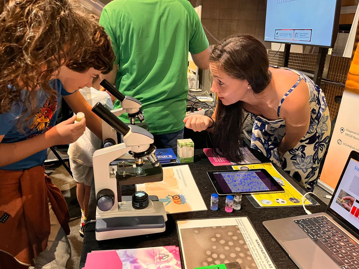 Iris L. Batalha (@iris_luzbatalha) on Twitter photo These are just some of the small things that make it worth it to be a scientist!
<a href="/exploREsearchAT/">European Researchers' Night</a> <a href="/CosmoCaixa_CAT/">Museu de la Ciència CosmoCaixa</a> <a href="/BecariosFLC/">Becas Fundación "la Caixa"</a> <a href="/IBECBarcelona/">IBEC</a> <a href="/UniBarcelona/">Universitat de Barcelona</a> #EuropeanResearchersNight #NitRecerCat24 #LaCaixaFoundFellows #Nanomedicine These are just some of the small things that make it worth it to be a scientist!
<a href="/exploREsearchAT/">European Researchers' Night</a> <a href="/CosmoCaixa_CAT/">Museu de la Ciència CosmoCaixa</a> <a href="/BecariosFLC/">Becas Fundación "la Caixa"</a> <a href="/IBECBarcelona/">IBEC</a> <a href="/UniBarcelona/">Universitat de Barcelona</a> #EuropeanResearchersNight #NitRecerCat24 #LaCaixaFoundFellows #Nanomedicine