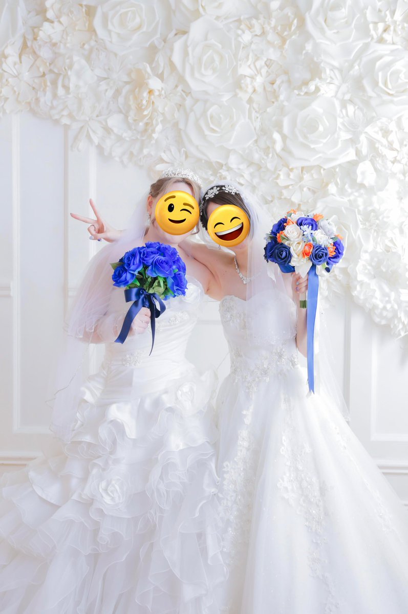 moyashi_oishi7's tweet photo. 「20代のうちに撮っときたい」という願望を叶えるべく、互いに結婚予定のない幼馴染とソ口ウェディングしてきた！✊(2ヶ月前)
後で虚しくならんかなってちょっと心配してたけど、ぜ〜んぜんそんなこともなくただただ楽しくてめっちゃ満足〜🥳✨
好きなことを好きにできる時代になってありがてぇ〜！！ https://t.co/keVY1i7cdQ