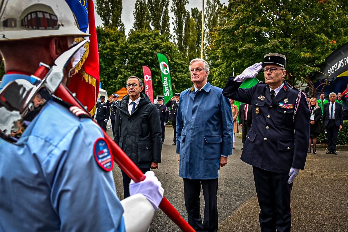 #CNSPF2024 | Arrivée de Monsieur le Premier Ministre <a href="/MichelBarnier/">Michel Barnier</a> et de Monsieur le Ministre de l’Intérieur <a href="/BrunoRetailleau/">Bruno Retailleau</a> pour l’ouverture de la 4e et dernière journée du Congrès National des Sapeurs-#Pompiers de France.