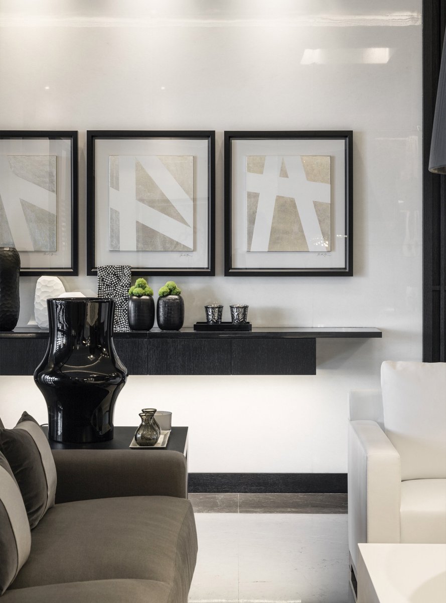kellyhoppen's tweet photo. Monochrome design is a favourite, here in a VIP lounge in Asia using this combo has created a balanced calm space with decisions for privacy.
#LuxuryInteriors #SophisticatedSpaces #ModernGlamour #InteriorInspiration #BlackAndWhiteDesign #DesignerSpaces #ElegantDetails https://t.co/y7l17JfXWe