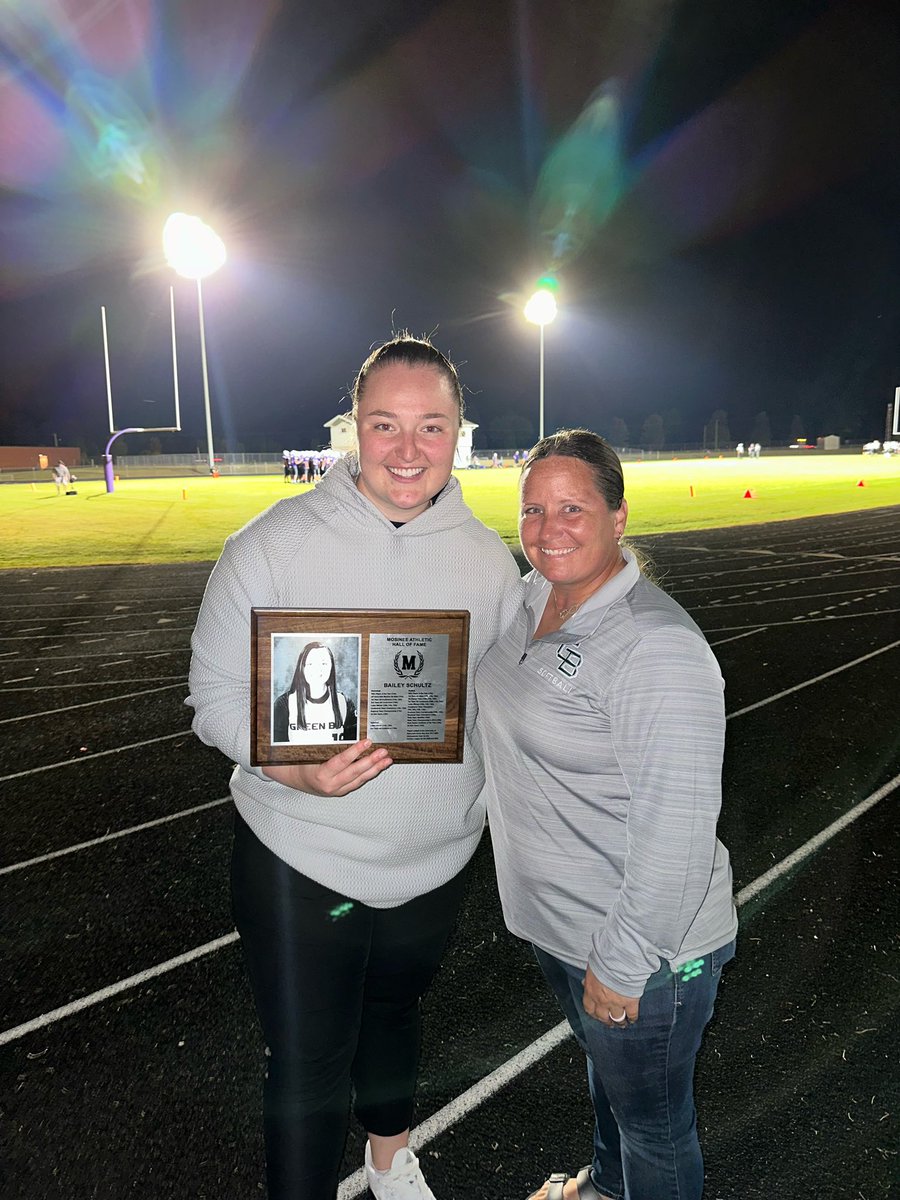skubuske's tweet image. Honored to have been present this evening for @Bschultz4 induction into the @MosineeHigh Athletics Hall of Fame. Great representation of @GBPhoenixSB! Great athlete, but more importantly an even better person.