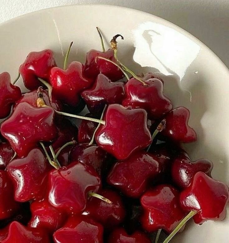 sweetxdessert's tweet image. Star shaped cherries