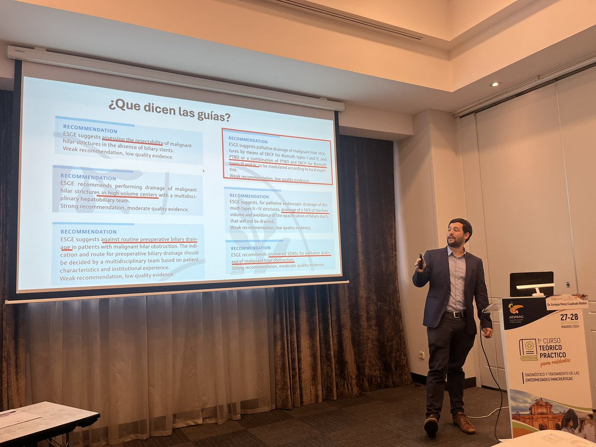 AESPANC's tweet image. Comenzamos la mañana del sábado con la actualización en Estenosis biliares y Colangiocarcinoma con el @Dr E. Pérez Cuadrado  Robles 
#AESPANC #NPC2024