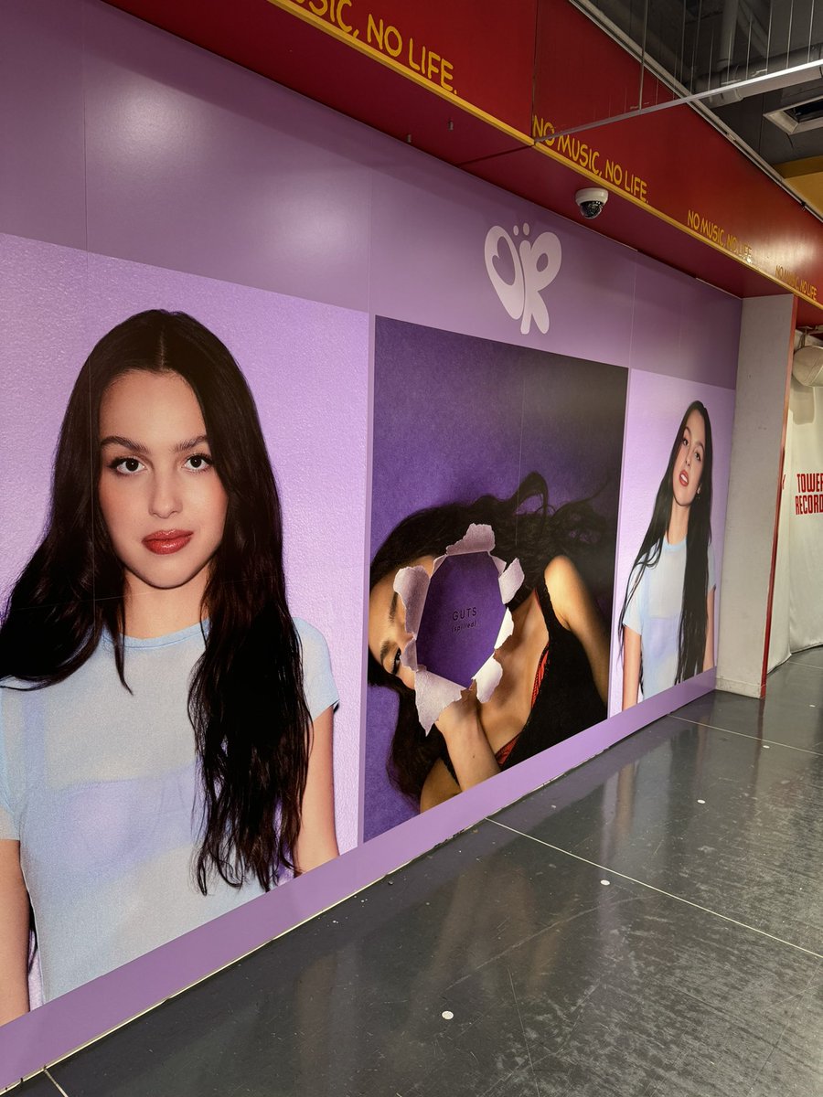 ポプアプとタワレコはしごして帰る✈️