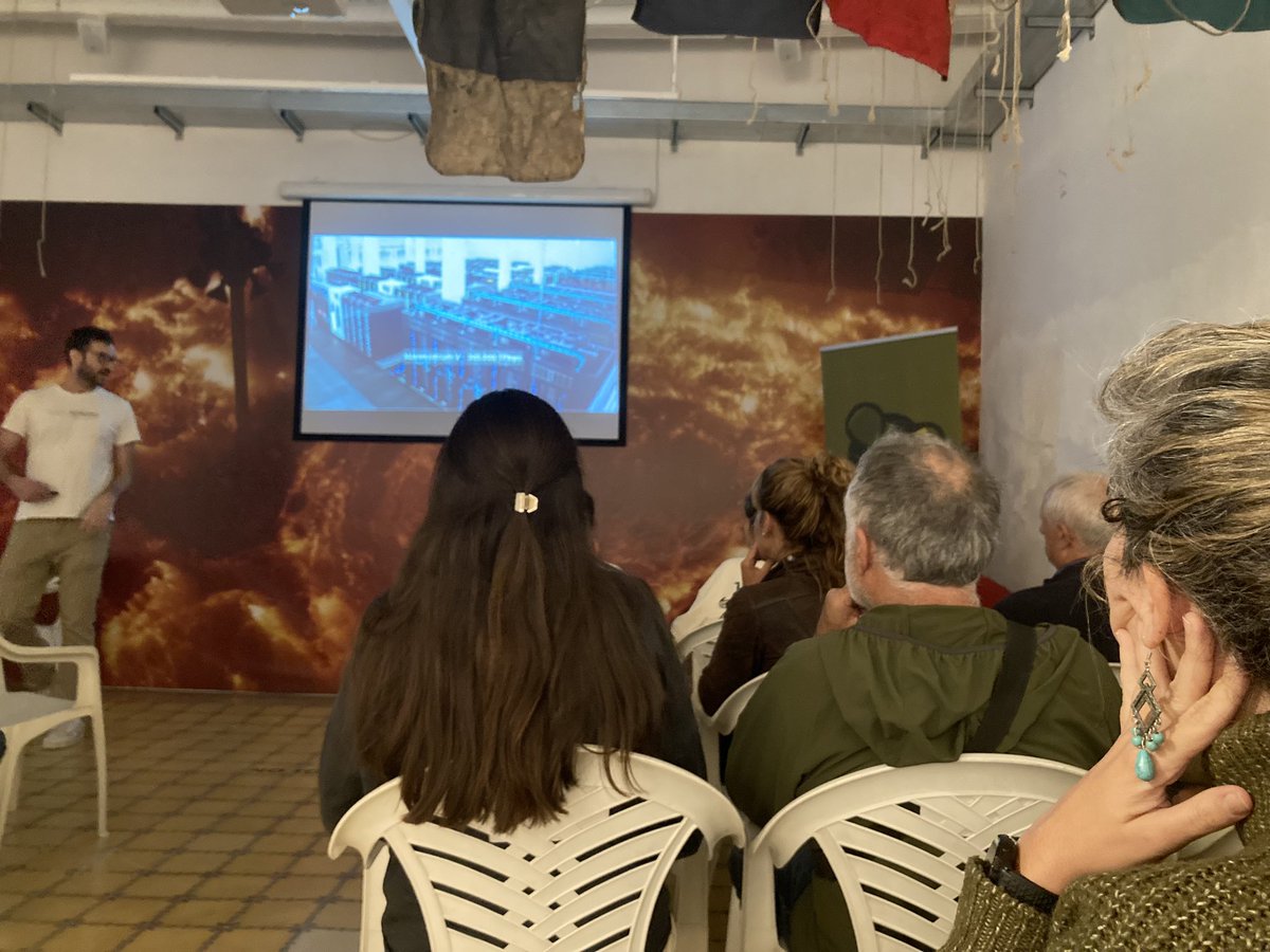 ExploratoriRN's tweet photo. Oriol Tintó, investigador del @bsc_cns participant a les Microxerrades: Postres de Ciència - NIT Europea de la Recerca a Berga @AjuntamentBerga https://t.co/DbRHYIT9gx