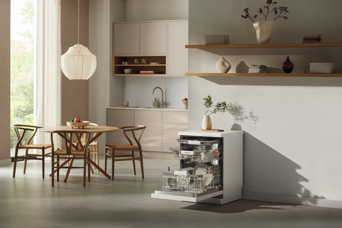 SalesSuperstore's tweet photo. Free 5 year warranty with selected Miele appliances🤩
Receive a 2+3 year warranty on select AutoDosing Washing Machine & Dishwasher models.
🔗 https://t.co/8EBx1uyfdx
#ApplianceSuperstore #Miele #Miele5YearWarranty #MieleDishwasher #MieleWashingMachine #MieleLaundry https://t.co/fpSq70Q2dp