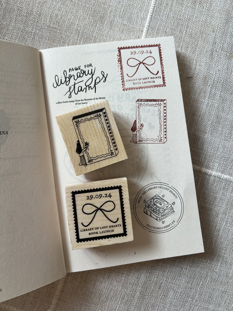 heyitsnf's tweet image. addiction: designing cute merch for your books just because 📕🎀☁️