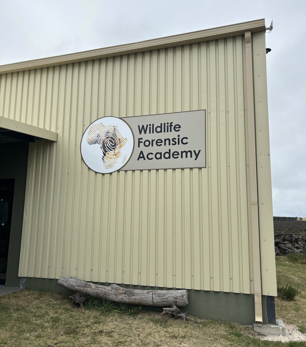 FabLabBU's tweet image. Had a fantastic time visiting the Wildlife Forensic Academy where they provide training in documenting, investigating, and testifying in poaching crime scenes--really important and one-of-a-kind work wildlifeforensicacademy.com