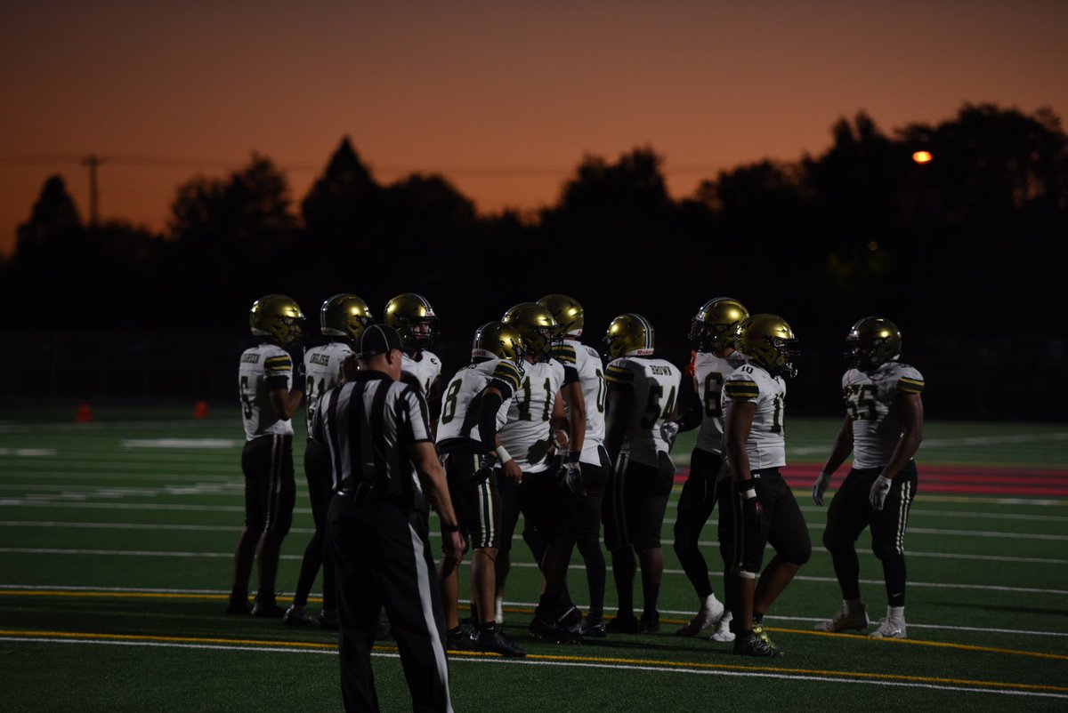 The E took home another earned win!! big steps were made within the team going from the first half down 6-7 to ending the game up 47-13. LETS GO EVERGREEN💚💛 Low stats today; MASSIVE TEAM PLAYER. #EWAY #LOVE