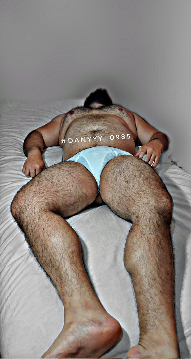 Just_Dany0115's tweet photo. Si hay pelos! 
Por delante y por atrás! 🥵🥵🥵🔥😈🐻 
Soy todo Un Oso! Y estos pelos me respaldan. 
Bonita Noshe a todos cabrónes. Ojalá y cojan mucho! 🙌🏼😏 #Oso #Gordo #Cabron

            .Denle amor! 👉🏻🔃❤️👈🏻 https://t.co/Q2RBQMIwY6