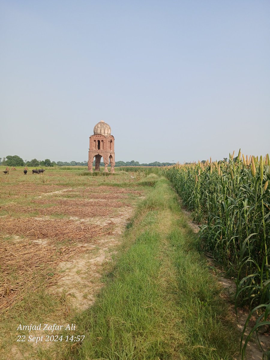 AZChudhary's tweet photo. 3rd Pathshahi Gurdwara related to Sikh Guru Amardas Standing and taking its last breath for many centuries in Kasur. https://t.co/zlVqyb9Vef