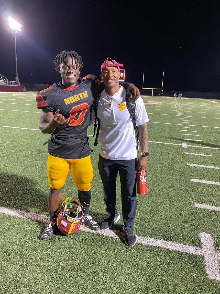 jrockstevenson's tweet image. My guy Milt scored five touchdowns tonight! Good job sir! 49-0 over PCW! We’re 3-1 and 1-0 in district! 🐾🏈 #thenorth #whynotus #whynotnow @PCNorthFootball @recruitpcnorth @RecruitOK @Milton2D1 @jdavis34_