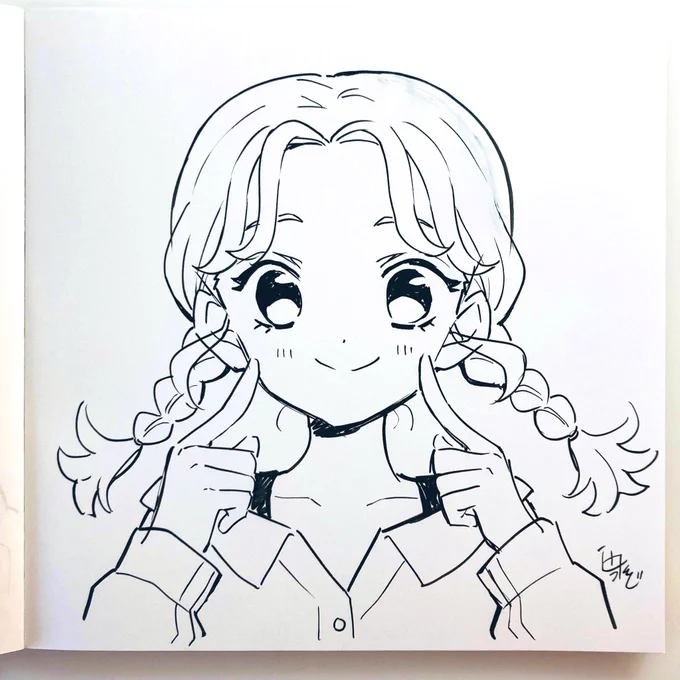 にこっ(╹◡╹)✨  #アナログイラスト #みつあみ