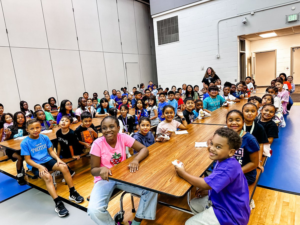 Schmalz Elementary kids show R-E-S-P-E-C-T! These sharks were chosen by their class for seeing the good in people and things and treating them with care. They enjoyed a special breakfast.