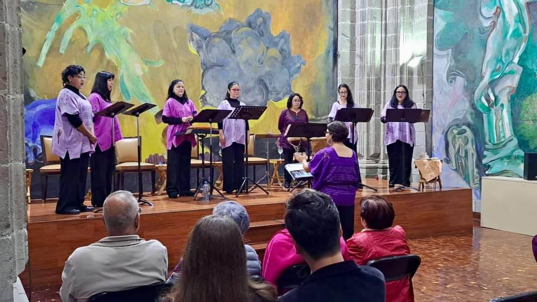 #ConciertosSHCP | “Entre la permanencia y la fugacidad", así fue la presentación del Ensamble Coral <a href="/TuumbenPaax/">Túumben Paax</a> en la Capilla de la Biblioteca Miguel Lerdo de Tejada. Si no tuviste oportunidad de verlo aquí una probadita con imágenes y videos.