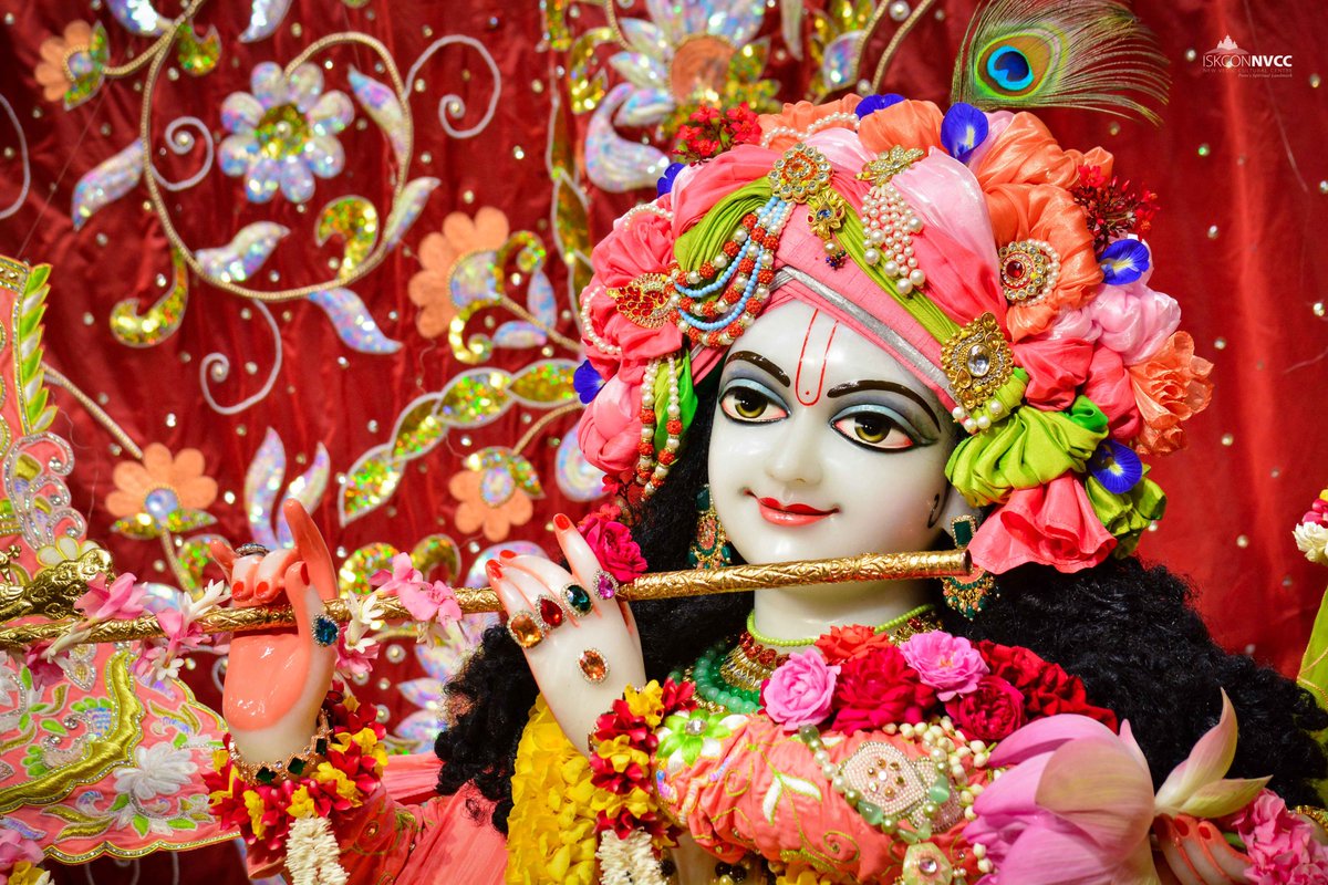 ISKCONPune's tweet photo. 🙏🏽Today's Darshan 📿 🗓28-09-2024🙏
🌷Sri Sri Radhavrindavanchandra🌷
🚩@ISKCONNVCCPune🚩
.
.
#ISKCONNVCCPune #ISKCONNVCC #ISKCONPune #ISKCON
 #28thseptember #28thseptember2024 #Saturday
#kirtan #Harekrishna #Krishna #Kirtan #Krishna
#Harinaamsankirtan #Radheshyamdas
#Radhe https://t.co/WhIEbEDUpj