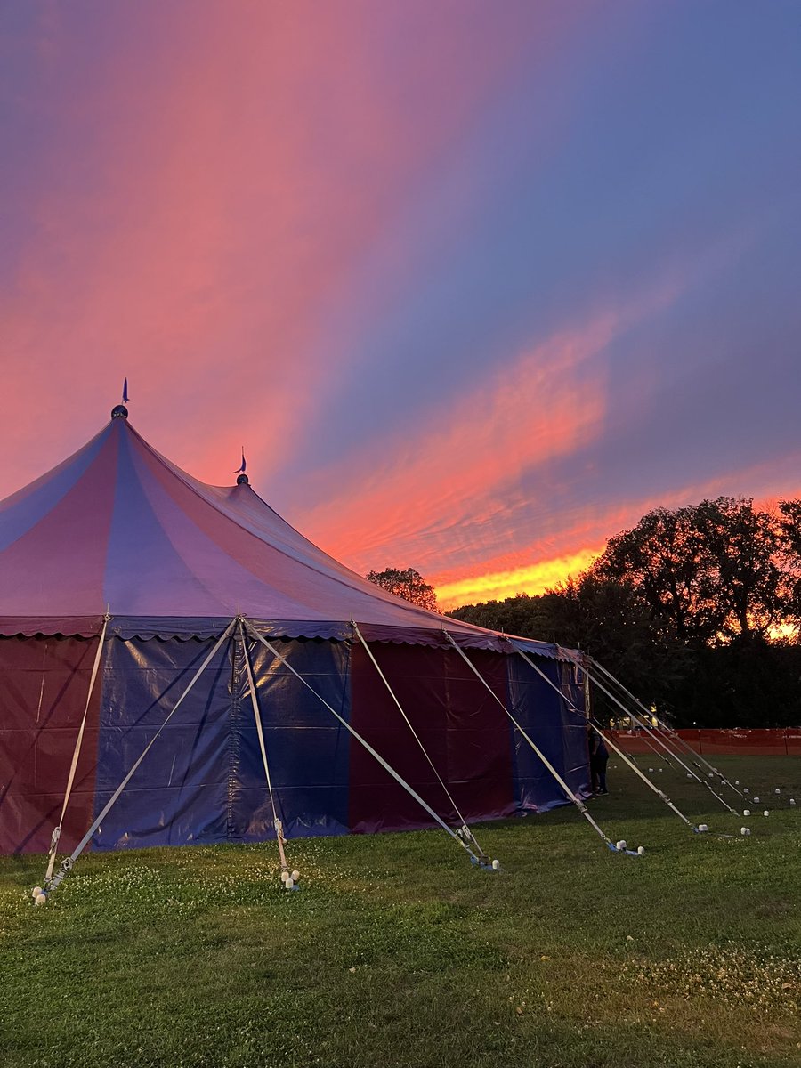 Midnight Circus tweet media