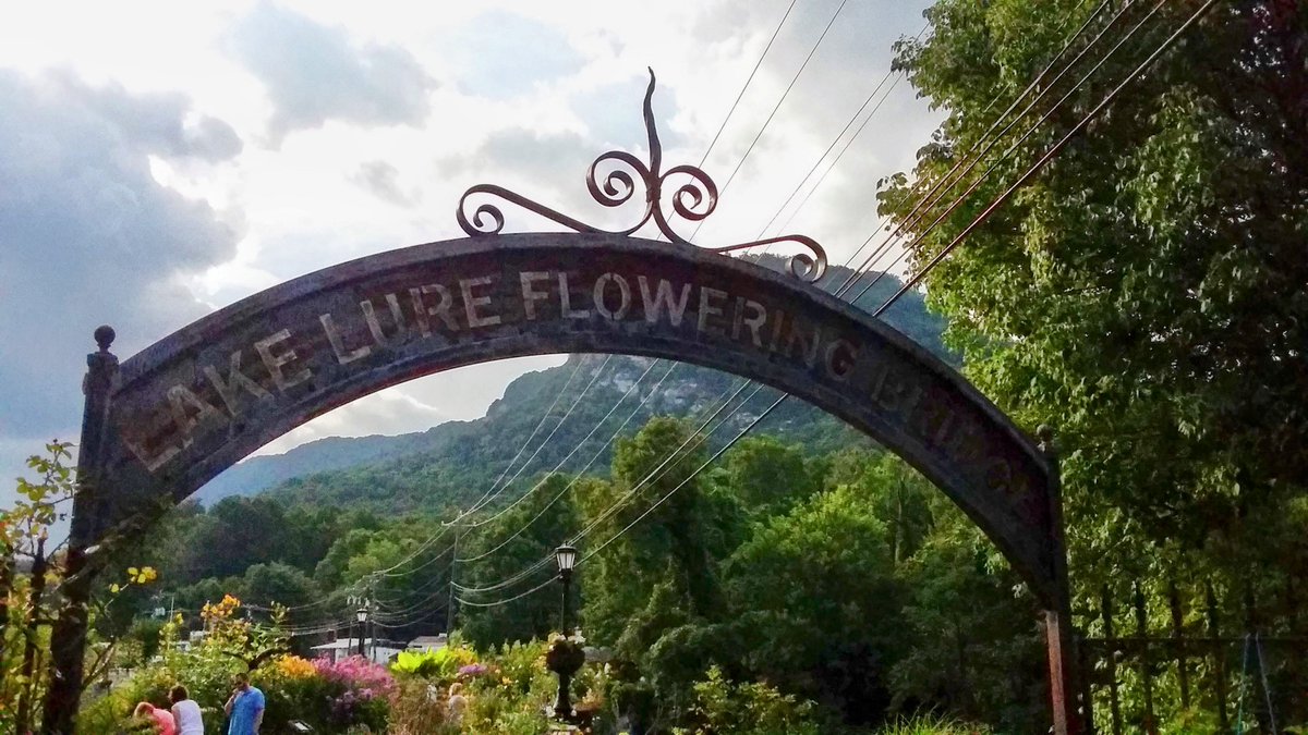 Took theses pictures many years ago. I remember well how much we enjoyed the flowering bridge in #LakeLureNC as well as #ChimneyRock nearby.  Hard to believe what's happened to both towns. #HurricaneHelene #ncflooding #northcarolina #applachia #floweringbridge