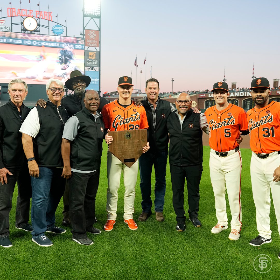 OracleParkSF's tweet photo. Congratulations to the 2024 Willie Mac Award winner, Matt Chapman 🏆 https://t.co/xa86lCBMcd