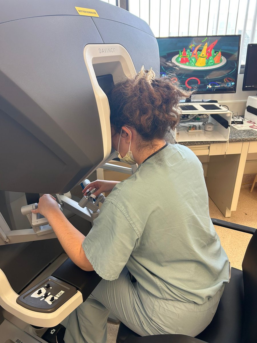 #GeneralSurgery #InternHighlight: Meet Christina Falcone, MD PGY1, <a href="/sunydownstate/">SUNY Downstate</a> COM alum, who enjoys exploring #Brooklyn and #traveling ✈️ 🌎 when she is not caring for patients or on #robot 🤖. <a href="/KougiasP/">Panos Kougias MD MSc</a>