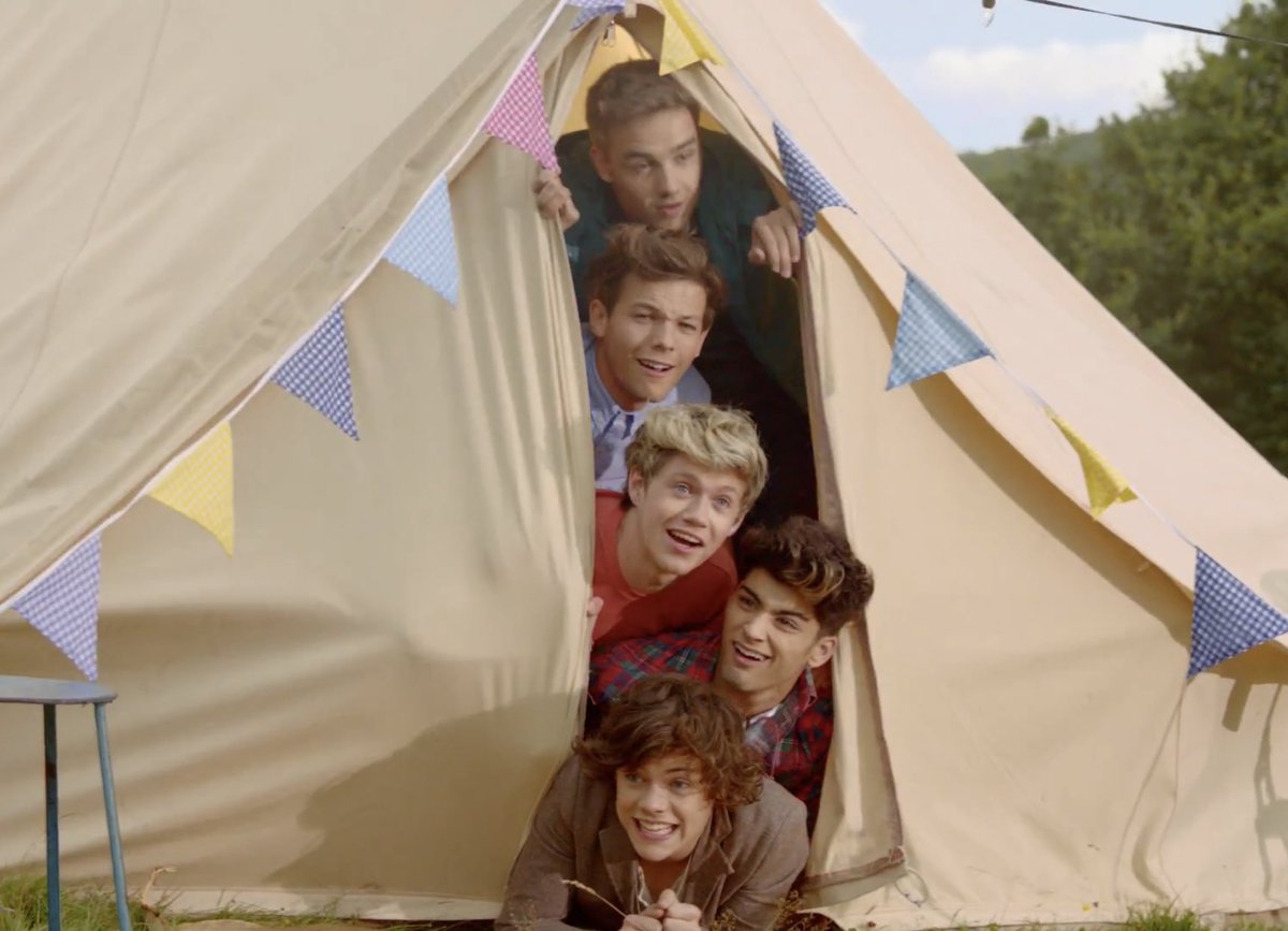 PopBase's tweet photo. 12 years ago today, One Direction released ‘Live While We’re Young.’ https://t.co/4k9fqYMMp5