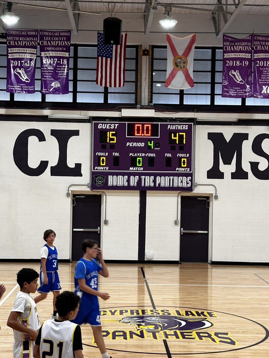 Maison J Mercado tweet media