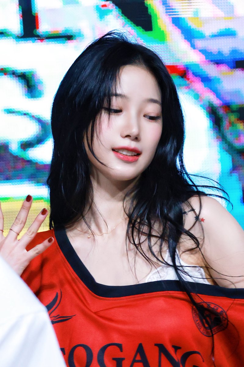 OCEAN EYES tweet media