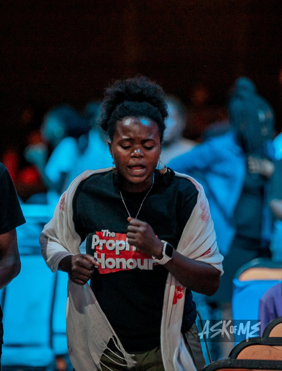 FirstLoveCenter's tweet image. ❗️LESS THAN AN HOUR TO GO until the final lap of our Ask Of Me All night ends. 
Whether you just woke up or stayed up throughout the night, It’s not too late to join us at the First Love Center.  💒

#AskOfMe #FirstLoveCenter