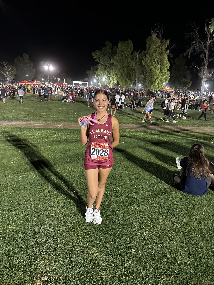 Damaris Estrada with a top 20 finish at the Desert Twilight meet! Way to go! <a href="/klopez_EDHS/">Kristen Lopez</a> <a href="/Coach_RHancock/">𝐑𝐚𝐧𝐝𝐲 𝐇𝐚𝐧𝐜𝐨𝐜𝐤 🏀</a> <a href="/Coach1Martinez/">Frank Martinez</a> <a href="/EDAztecs_HS/">Patricia Pedroza</a>