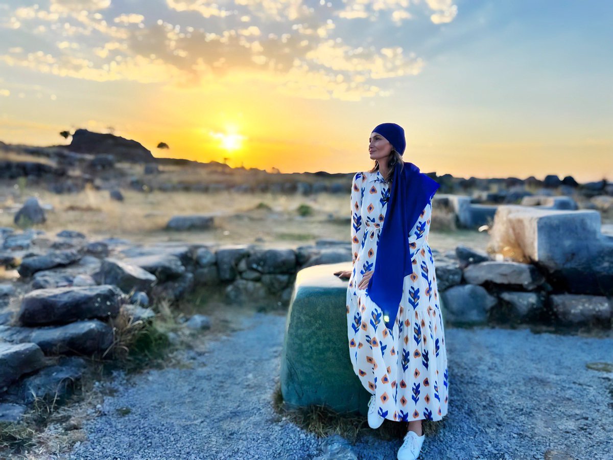GanirePashayeva's tweet photo. Bir il oldu…

28 sentyabr 2023-cü il - Türk dünyasının sevilən qızı, Azərbaycanın Millət vəkili, Milli Məclisin Mədəniyyət Komitəsinin sədri Qənirə 
xanım Paşayevanın bizdən əbədi ayrıldığı gündür. #ganirepashayeva #1il https://t.co/ttqmz5Nx46